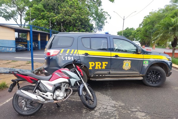 Moto que havia sido furtada em São Paulo é recuperada pela PRF em Patos de Minas