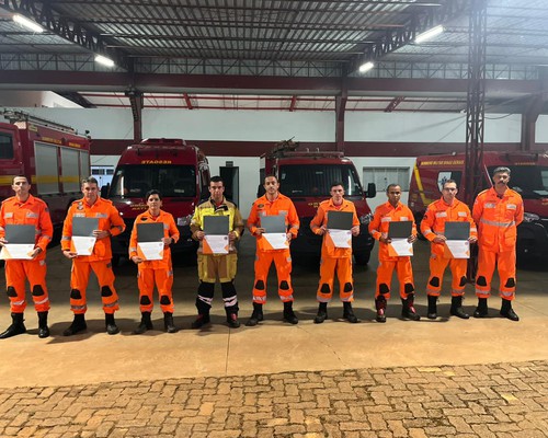 Bombeiros de Patos de Minas e região retornam de missão de socorro na Zona da Mata