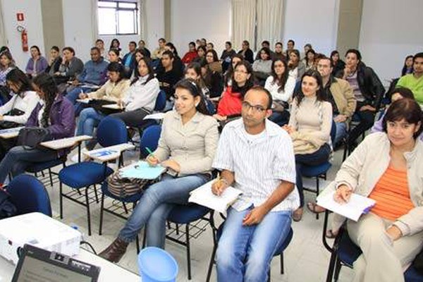 Instituto Máximo abre curso preparatório para concurso da Secretaria de Educação