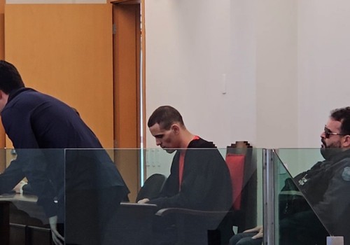 Júri absolve acusado de tentativa de assassinato motivada por dívida em Patos de Minas