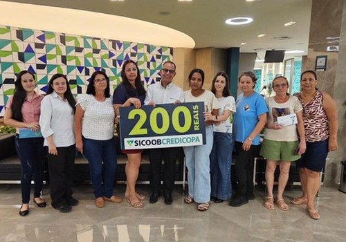Sicoob Credicopa entrega prêmios sorteados pelo Patos Hoje durante a Fenapraça e Fenamilho