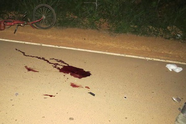 Ciclista é atropelado, não resiste aos ferimentos e morre em Carmo do Paranaíba