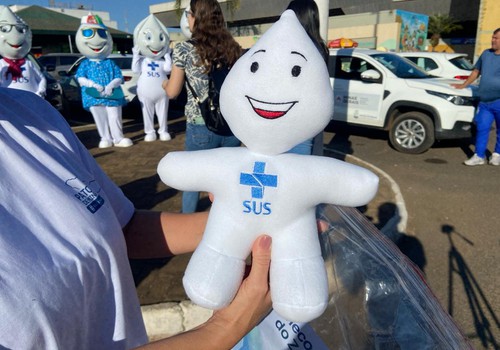 Projeto Zezinho da Vacina é ampliado e crianças de 15 meses a 5 anos vão ganhar pelúcia do Zé Gotinha