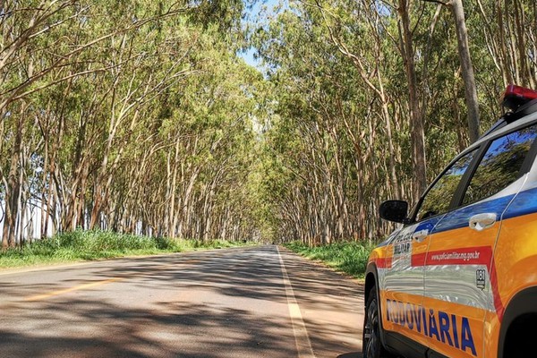 Foragido da justiça por tráfico de drogas é preso pela Polícia Militar Rodoviária na BR 352