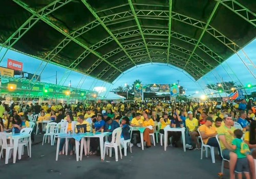 Depois do sucesso na estreia, Arena da Copa promete grande festa para Brasil x Haiti; veja programação
