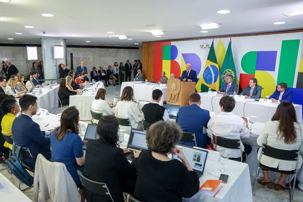 Lula afirma que vai vetar PL da Dosimetria