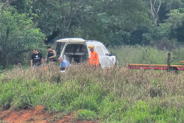 Mergulhadores do Corpo de Bombeiros encontram jovem nas águas do Rio Paranaíba