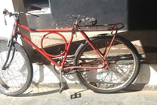 Homem furta bicicleta de estimação, mas é contido por populares e vai parar na delegacia