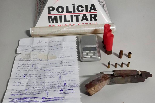 Polícia encontra arma artesanal e “tutorial de fabricação” em quarto de adolescente, em Patos de Minas