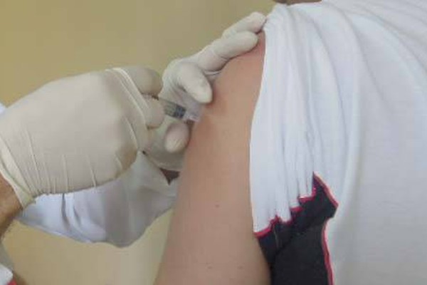 Campanha de vacinação contra a gripe vai imunizar 28 mil pessoas em Patos de Minas