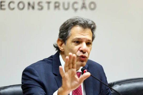 Haddad: Brasil tem "caixa-preta" de R$ 800 bi em renúncias fiscais