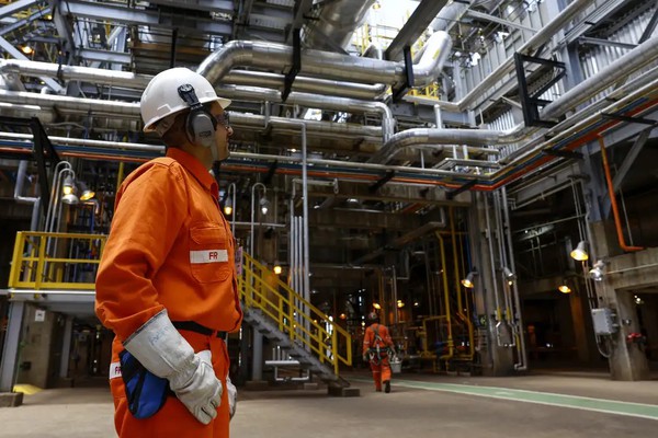 Economia brasileira cresceu 0,1% em abril, estima prévia da FGV
