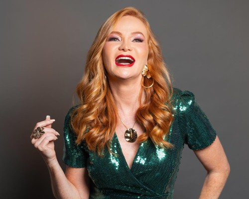 Fenômeno das redes, Cátia Damasceno chega a Patos e ingressos começam a esgotar