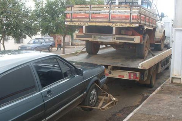 PM de Carmo do Paranaíba apreende caminhonete furtada em Lagoa Formosa