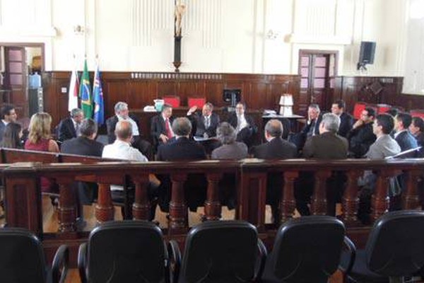 Presidência do TJMG visita Patos de Minas e apresenta projeto do novo Fórum