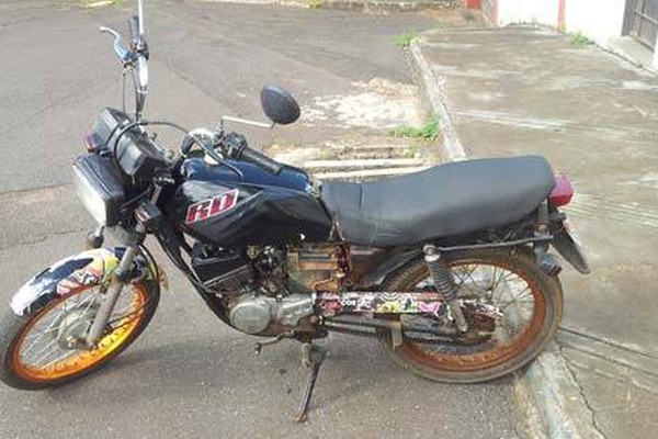 Adolescentes são apreendidos e PM recupera duas motocicletas furtadas