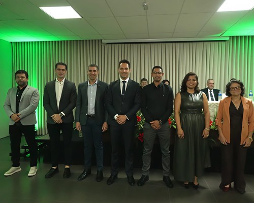 Com discurso de otimismo e união das entidades, Nilson Borges Júnior assume presidência da Acipatos