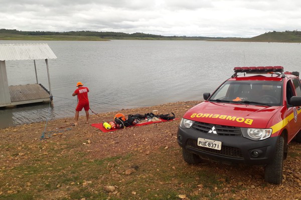 Bombeiros encontram corpo de jovem de 22 anos que se afogou na represa de Nova Ponte