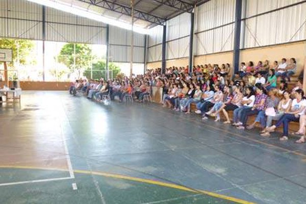 Escola Municipal promove palestra com promotor de justiça para pais e alunos