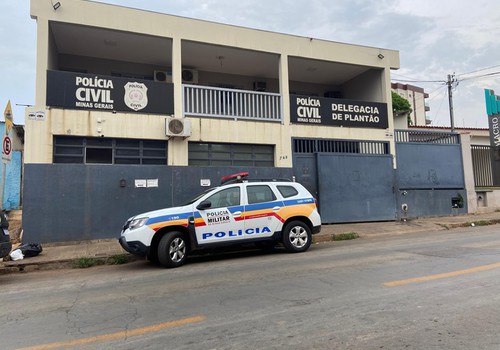 Pai e filho acabam na delegacia após ameaçarem de morte vizinho por ciúmes no Dia dos Pais