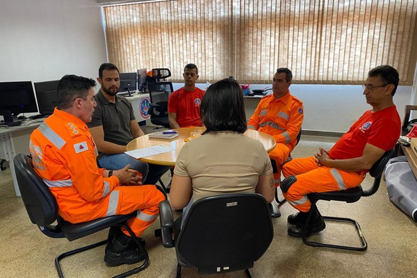Bombeiros e Prefeitura de Patos de Minas discutem ações de combate a incêndios em áreas de conservação