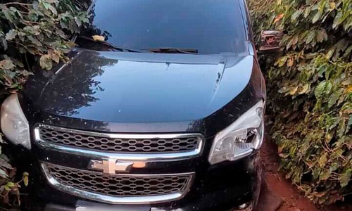 Motorista foge após provocar acidente e caminhonete é encontrada escondida em cafezal em Lagoa Formosa