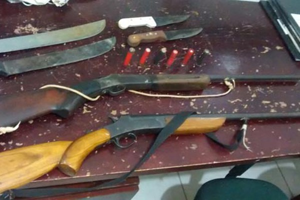 Polícia apreende armas de fogo, facas e facões com suspeitos de praticarem caça predatória