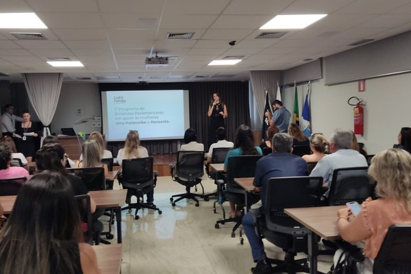 Deputada Lud Falcão destinará meio milhão em emendas para entidades de proteção às mulheres em Patos de Minas