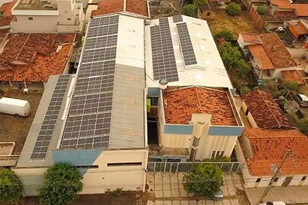 Alta na conta de energia leva patenses a investirem em geração própria de energia solar
