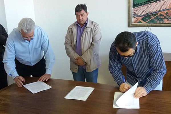 Pedro Lucas oficializa devolução de terrenos e enterra de vez o sonho da Cidade Administrativa