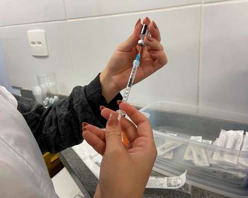 Unidades de saúde vão ficar abertas neste sábado para o Dia D de Vacinação; veja quais