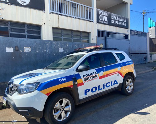 Recepcionista é presa por aplicar golpe em idosa durante atendimento em clínica de Patos de Minas