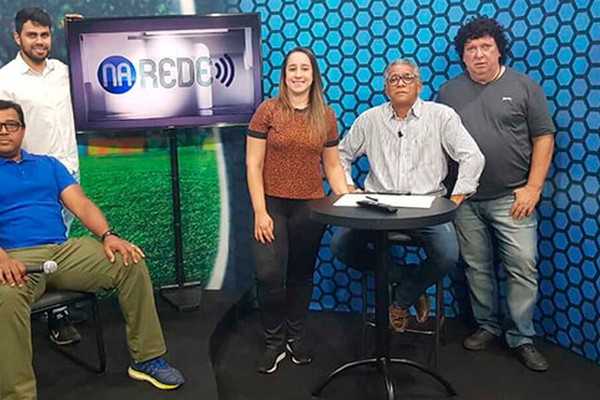Comentaristas do “Na Rede” avaliam ao vivo últimas notícias e as novidades do esporte