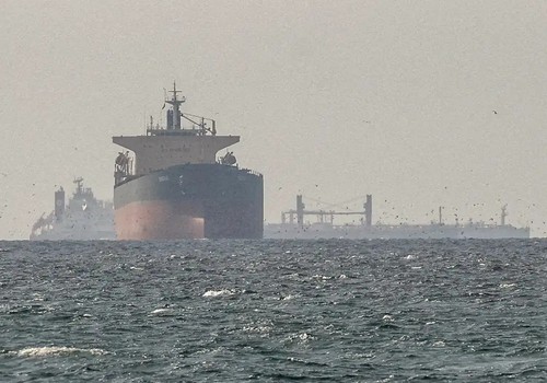 Emirados Árabes Unidos reclamam que Ormuz segue controlado pelo Irã