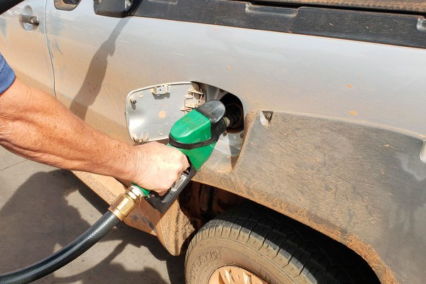 Romeu Zema anuncia redução e ICMS referente ao etanol cai de 16% para 9% em todo o estado