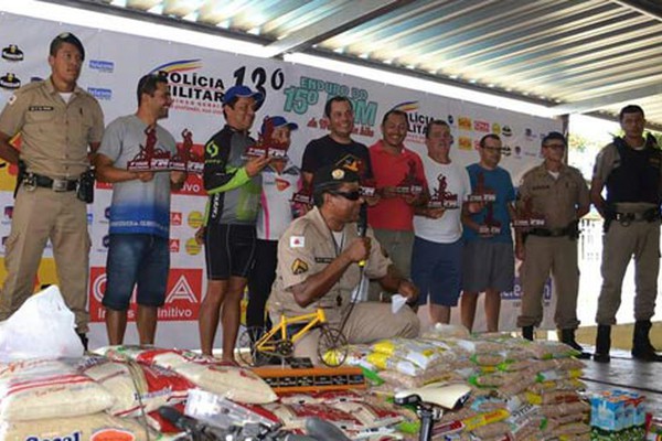 Enduro de Mountain Bike do 15º BPM teve mais de 200 inscritos e arrecadou alimentos