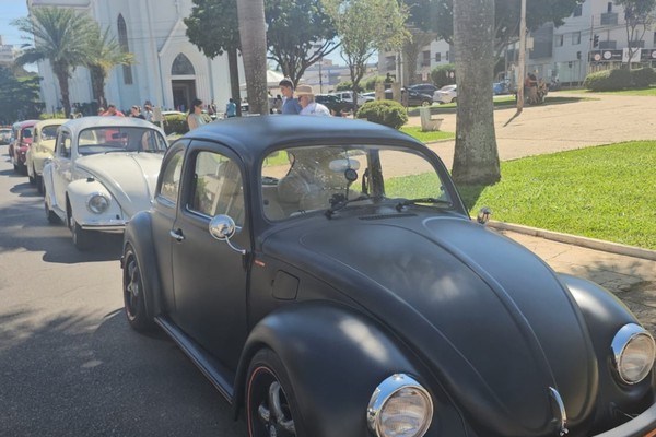 Fusqueata abre os festejos de Santo Antônio, padroeiro de Patos de Minas