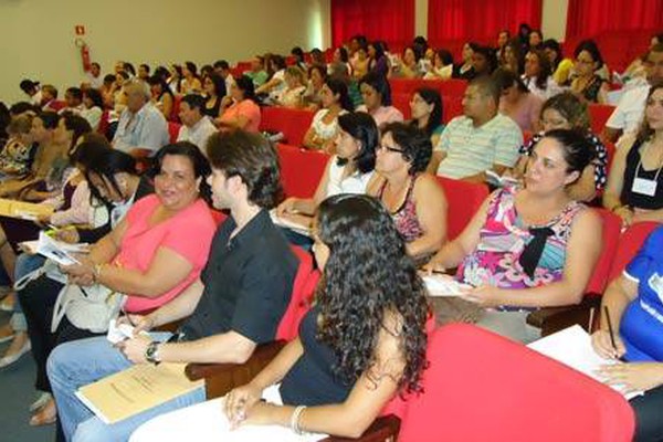 Conselheiros Tutelares de 25 cidades participam de treinamento em Patos de Minas