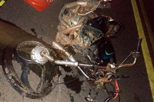 Motociclista morre após bater de frente com carreta na BR-040 em João Pinheiro