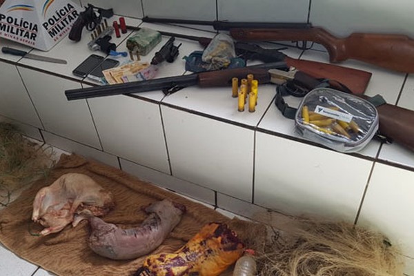 Operação 243 Anos da PM prende 9 pessoas e apreende de armas a animais abatidos