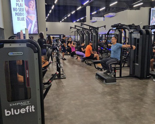 Bluefit Patos de Minas aposta em promoção real no Mês da Mentira e registra aumento expressivo na procura