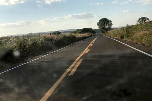 Estrada da Serrinha recebe mais uma etapa de asfalto e finalmente deve ser concluída
