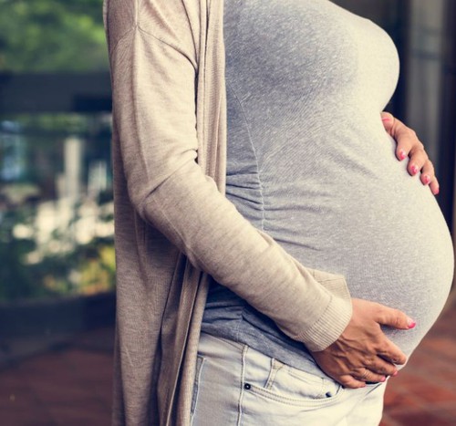 Adolescente virgem que recebeu exame de gravidez positivo não será indenizada em MG