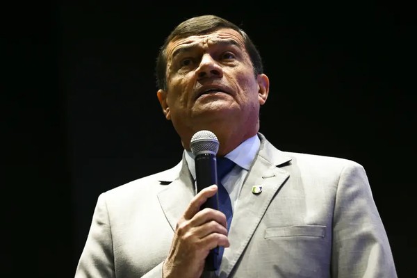 Defesa diz que ex-ministro atuou para demover Bolsonaro de golpe