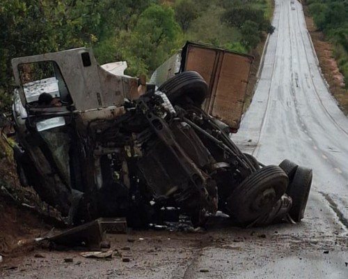 Tarde de acidentes na BR-365: equipes de resgate de Patos de Minas tiveram que socorrer as vítimas