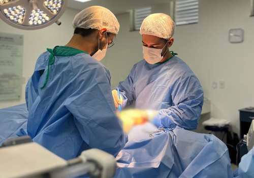 Santa Casa realiza primeira cirurgia reparadora pós-bariátrica pelo SUS em Patos de Minas