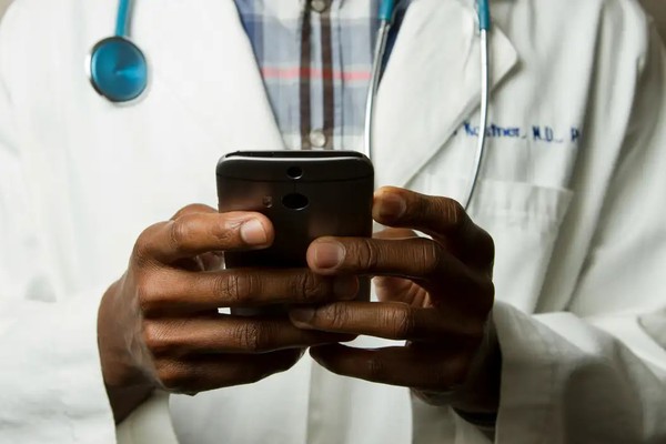 Governo quer que Enamed seja exame de proficiência para médicos