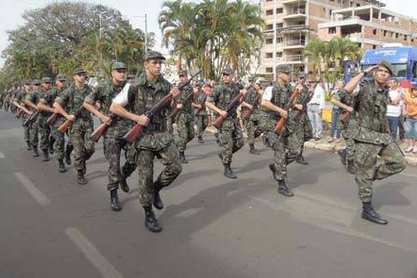 Ausência de público marca o Desfile da Independência em Patos de Minas
