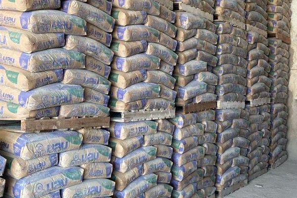 Sexta e sábado! Baratão anuncia cimento com preço de atacado em Patos de Minas