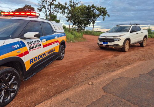 Condutor inabilitado é preso com picape clonada na MG188, em Coromandel